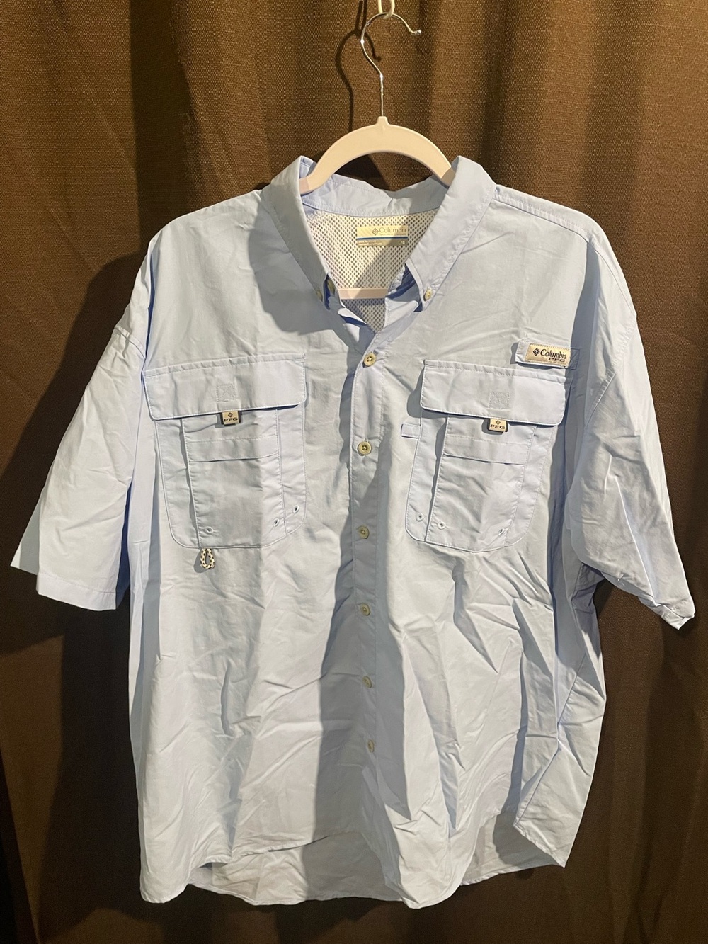 Columbia Men’s Light Blue Short-Sleeve Button-Down Fishing Shirt